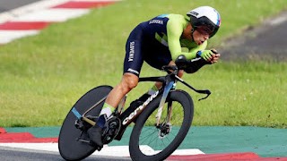 Primoz roglic oro en contrareloj en tokio 2020.