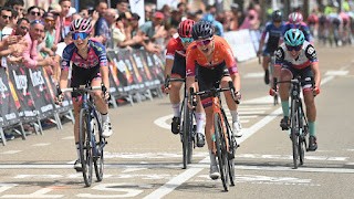 Matilde vitillo vencedora 2ª etapa de la vuelta a burgos femenina 2022.